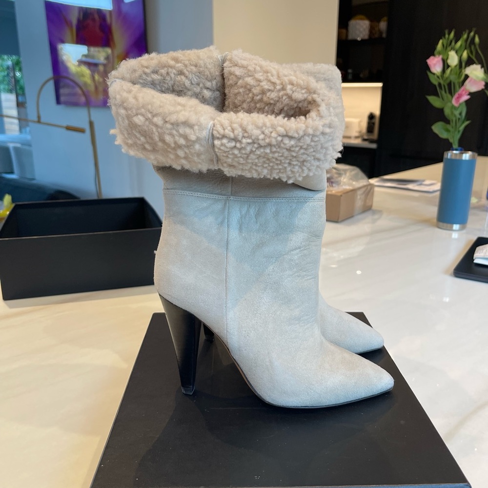 IRO - 37 suede ecru boots with Sherpa fleece - size 37